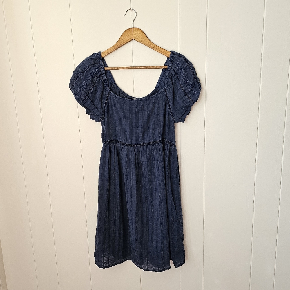 100% COTTON American Eagle blue puff sleeve babydoll dress  embroidered